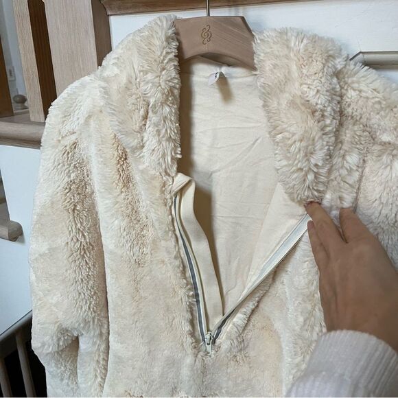 Free People Movement Off The Record Faux Fur Pullover Zip Hoodie in Beige M NWOT - Picture 8 of 16